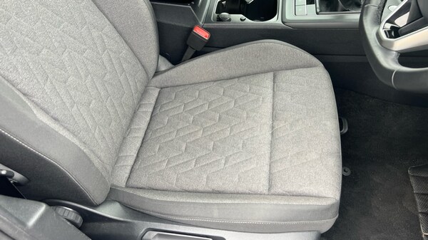 Used Volkswagen Golf 2024 for sale - 75602749: Photo 39