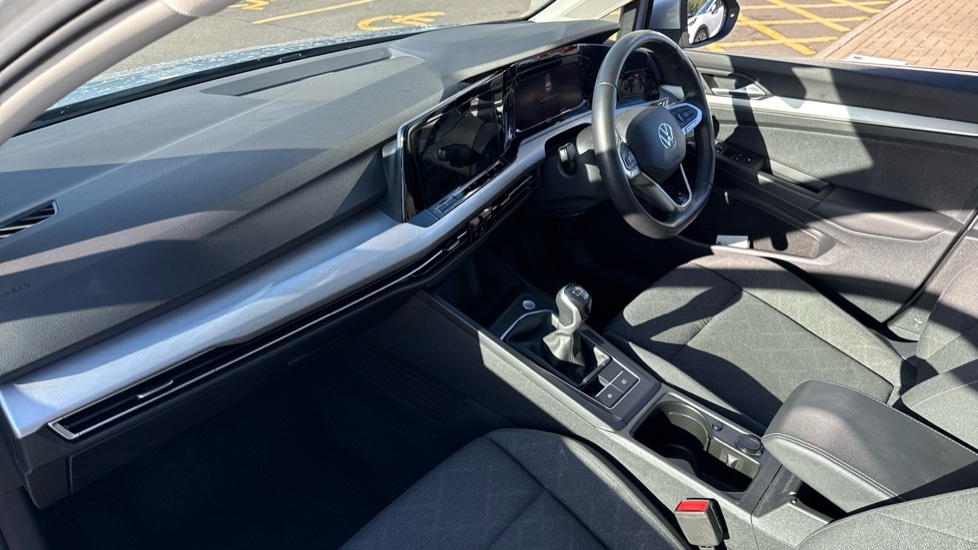 Used Volkswagen Golf 2023 for sale - 76130882: Photo 2