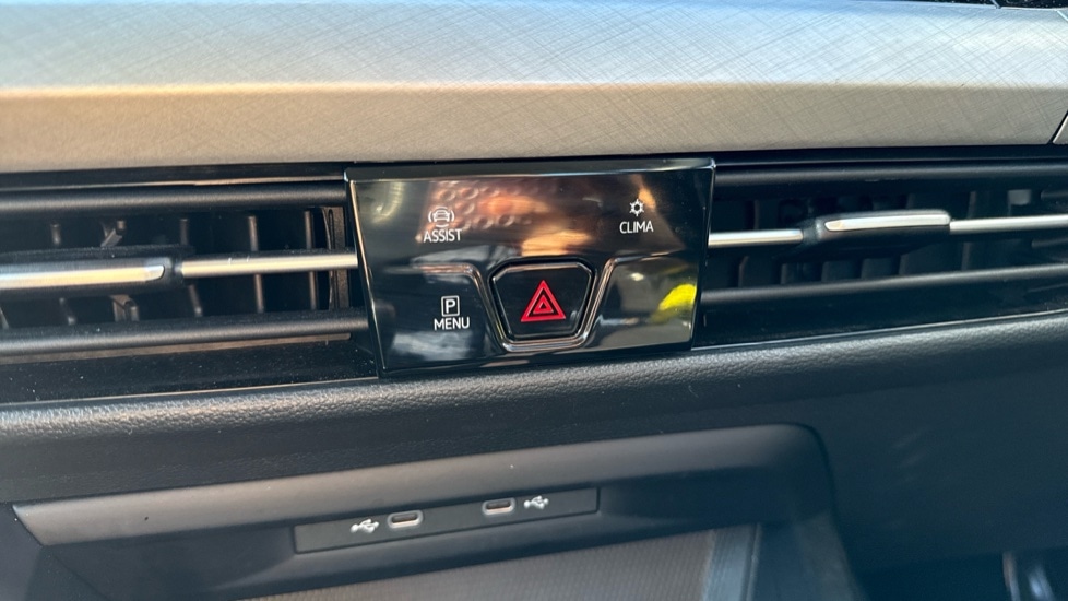 Used Volkswagen Golf 2023 for sale - 76130882: Photo 32