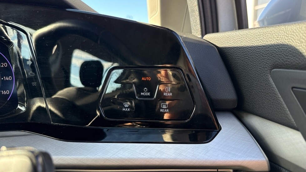 Used Volkswagen Golf 2023 for sale - 76130882: Photo 33