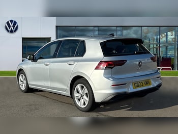 Used Volkswagen Golf 2023 for sale - 76130882: Photo 3