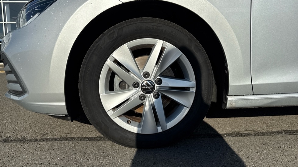 Used Volkswagen Golf 2023 for sale - 76130882: Photo 5