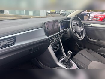 Used Volkswagen T-Roc 2022 for sale - 76350946: Photo