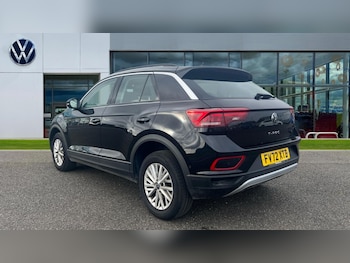 Used Volkswagen T-Roc 2022 for sale - 76350946: Photo