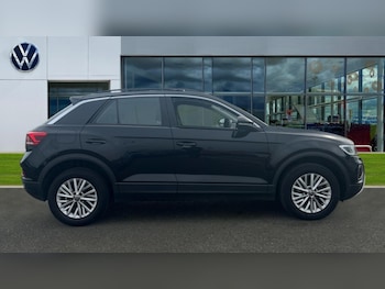 Used Volkswagen T-Roc 2022 for sale - 76350946: Photo