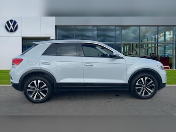 Used Volkswagen T-Roc 2021 for sale - 75395688: Photo