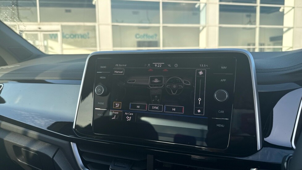 Used Volkswagen T-Roc 2025 for sale - 76452367: Photo 22