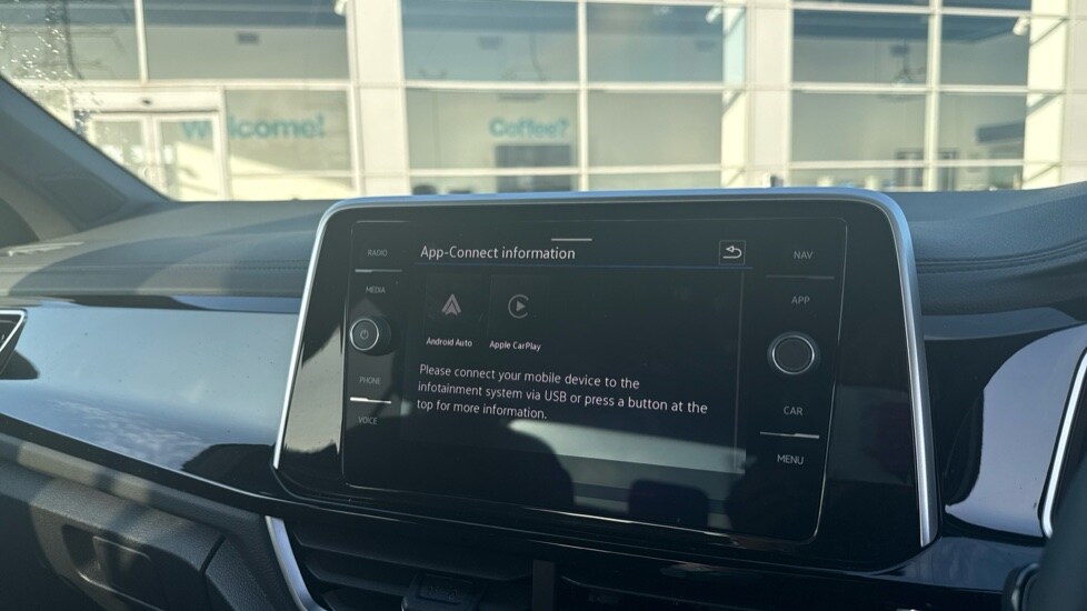 Used Volkswagen T-Roc 2025 for sale - 76452367: Photo 23