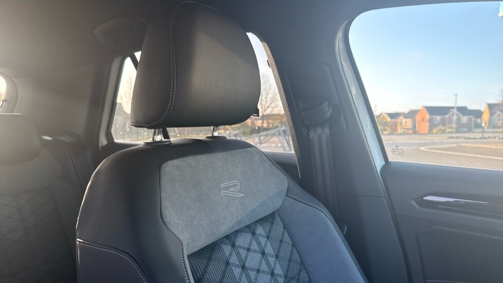 Used Volkswagen T-Roc 2025 for sale - 76452367: Photo 33