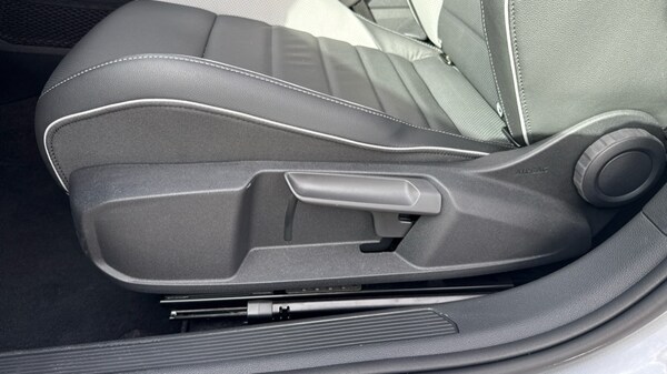 Used Volkswagen Golf 2021 for sale - 76302356: Photo 36