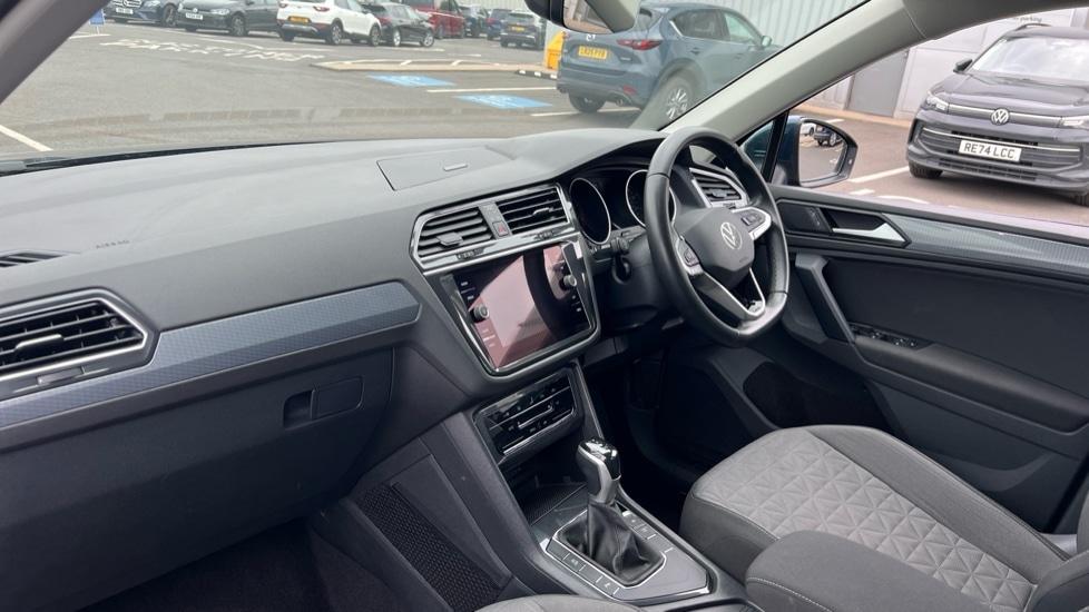 Used Volkswagen Tiguan 2022 for sale - 76796526: Photo 2