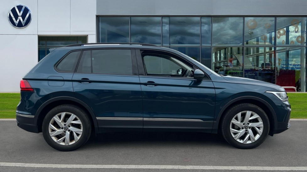 Used Volkswagen Tiguan 2022 for sale - 76796526: Photo 4