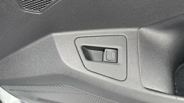 Used Volkswagen Touareg 2025 for sale - 75395672: Photo 39