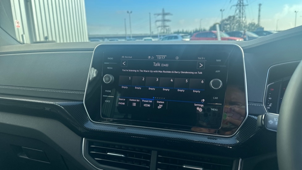 Used Volkswagen T-Cross 2025 for sale - 76328192: Photo 24