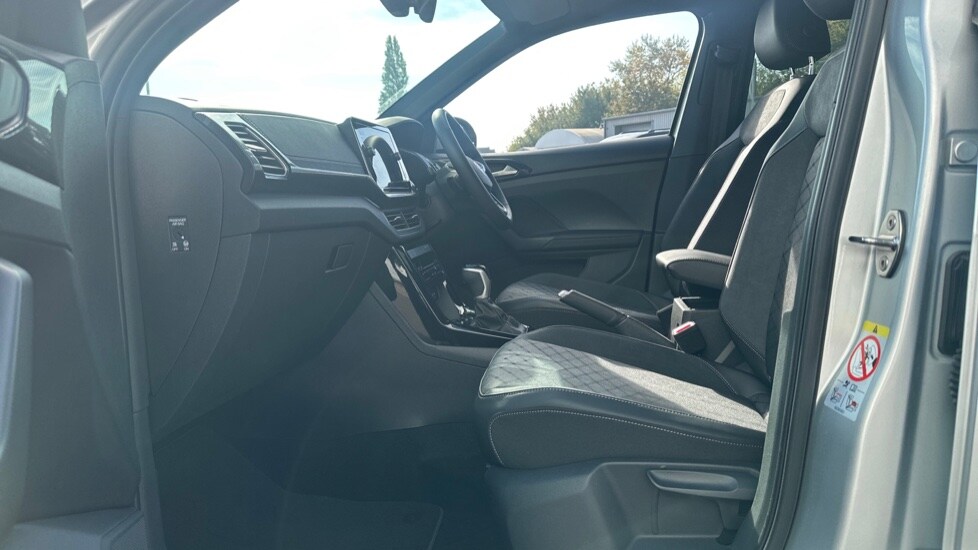 Used Volkswagen T-Cross 2025 for sale - 76328192: Photo 28