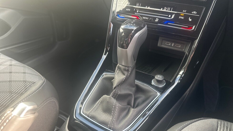 Used Volkswagen T-Cross 2025 for sale - 76328192: Photo 36