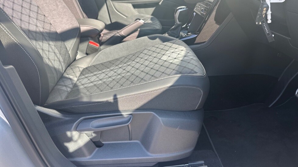 Used Volkswagen T-Cross 2025 for sale - 76328192: Photo 39