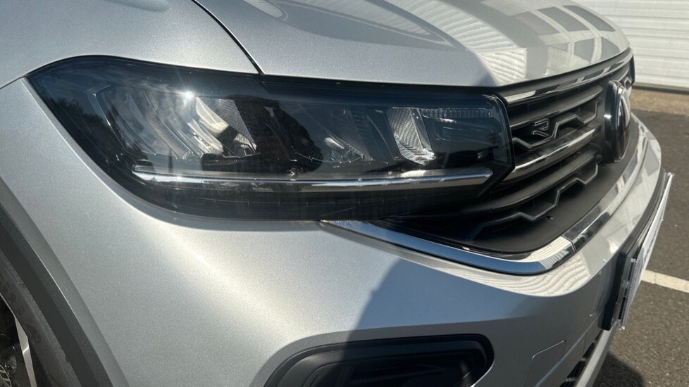 Used Volkswagen T-Cross 2025 for sale - 76328192: Photo 41