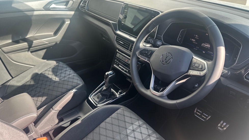 Used Volkswagen T-Cross 2025 for sale - 76328192: Photo 6