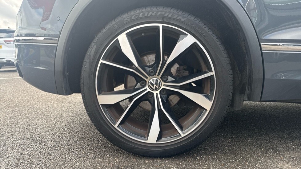 Used Volkswagen Tiguan 2021 for sale - 75943269: Photo 19