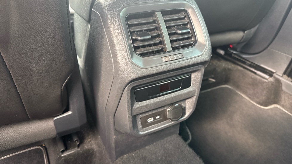 Used Volkswagen Tiguan 2021 for sale - 75943269: Photo 31