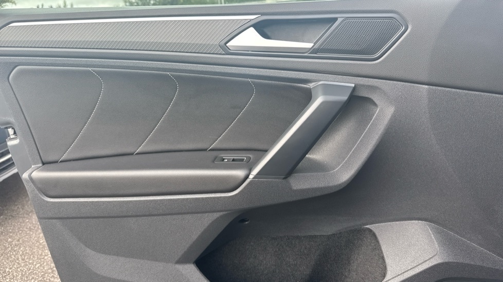 Used Volkswagen Tiguan 2021 for sale - 75943269: Photo 34