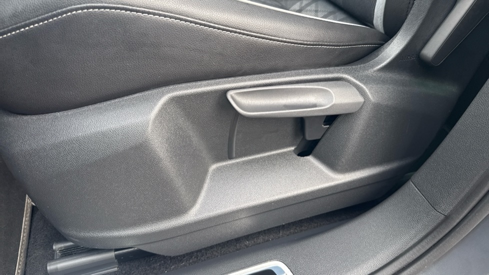 Used Volkswagen Tiguan 2021 for sale - 75943269: Photo 36