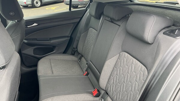 Used Volkswagen Golf 2024 for sale - 75602996: Photo 15