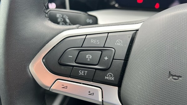 Used Volkswagen Golf 2024 for sale - 75602996: Photo 31