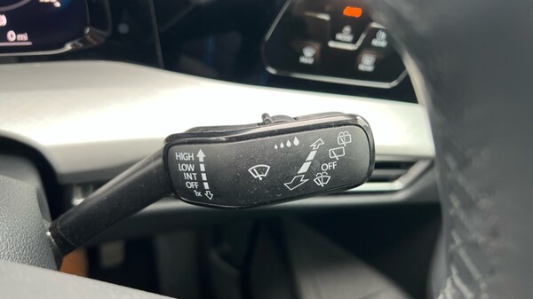 Used Volkswagen Golf 2024 for sale - 75602996: Photo 32