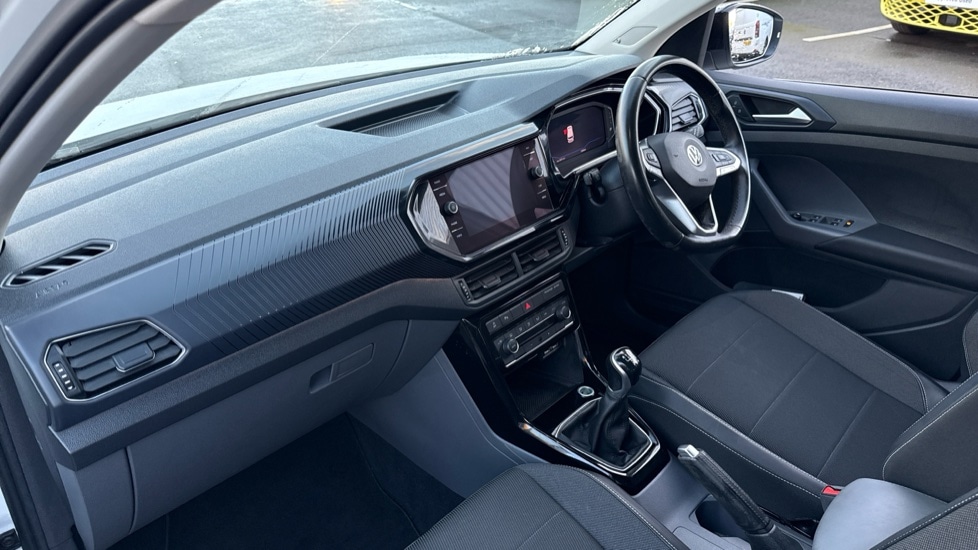 Used Volkswagen T-Cross 2019 for sale - 76660793: Photo 2