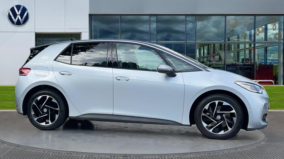 Used Volkswagen ID.3 2025 for sale - 76557011: Photo 4