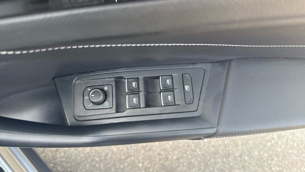 Used Volkswagen T-Roc 2025 for sale - 76575256: Photo 46