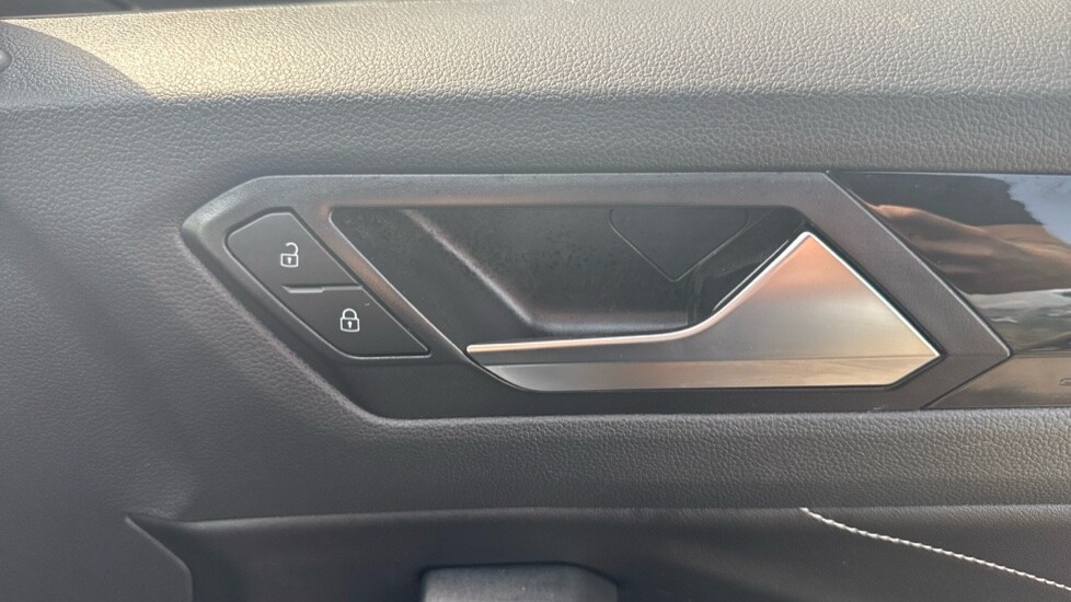 Used Volkswagen T-Roc 2025 for sale - 76575256: Photo 47