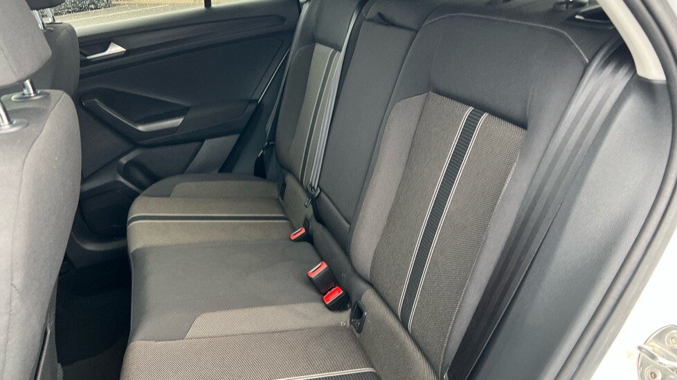 Used Volkswagen T-Roc 2018 for sale - 76552345: Photo 15