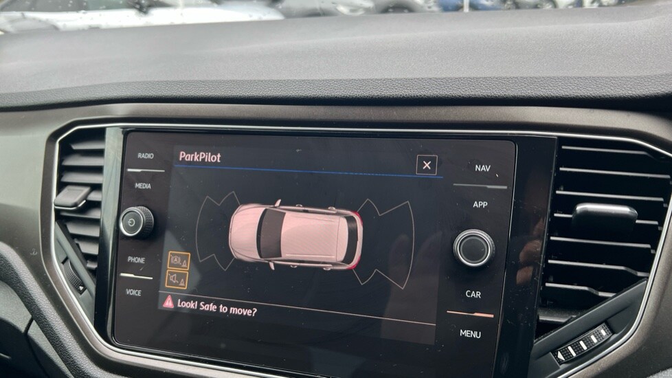 Used Volkswagen T-Roc 2018 for sale - 76552345: Photo 22