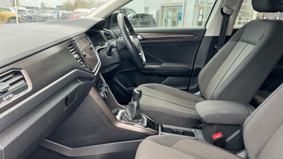 Used Volkswagen T-Roc 2018 for sale - 76552345: Photo 28