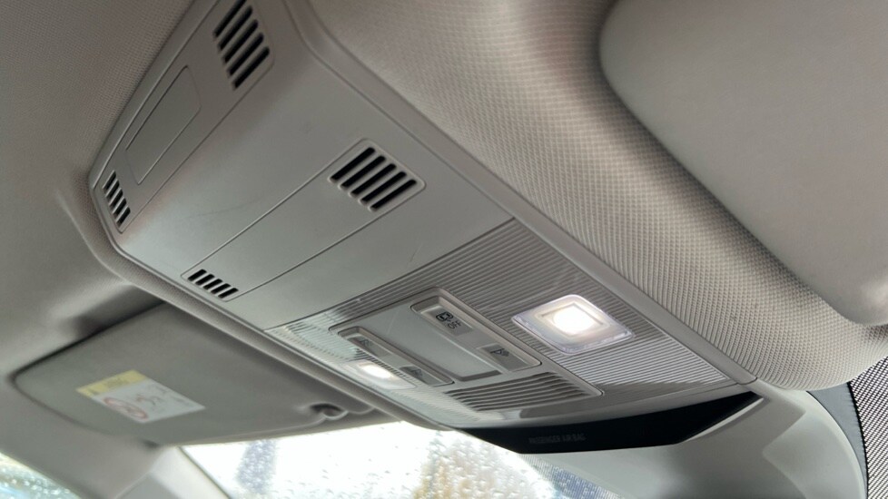 Used Volkswagen T-Roc 2018 for sale - 76552345: Photo 38