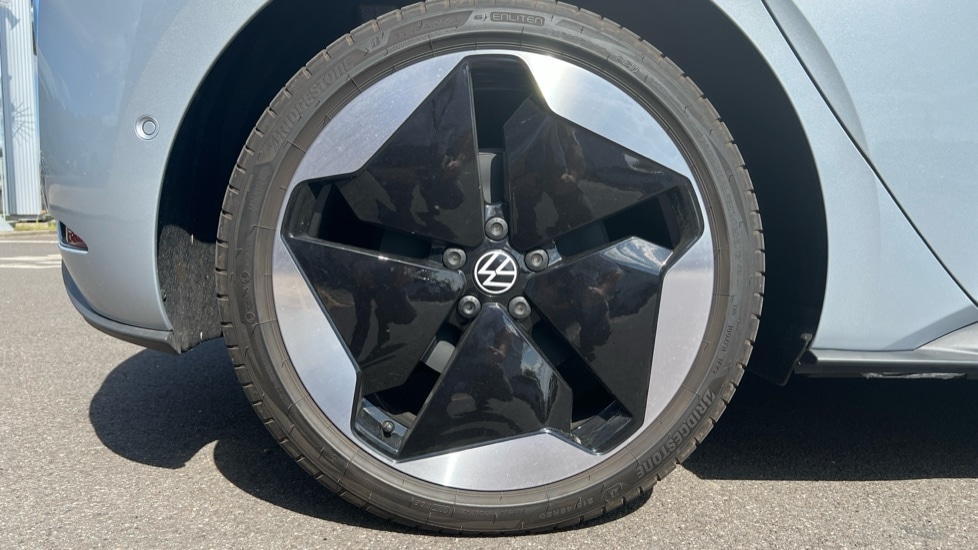 Used Volkswagen ID.3 2025 for sale - 75910459: Photo 5