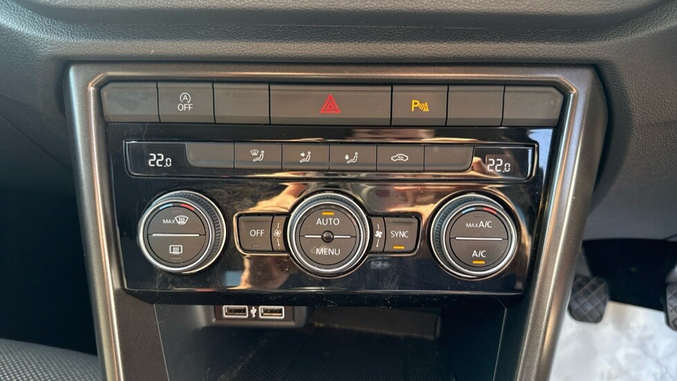 Used Volkswagen T-Roc 2019 for sale - 76796527: Photo 39