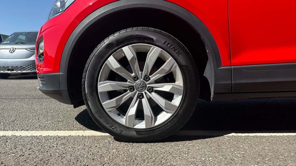 Used Volkswagen T-Roc 2019 for sale - 76796527: Photo 5