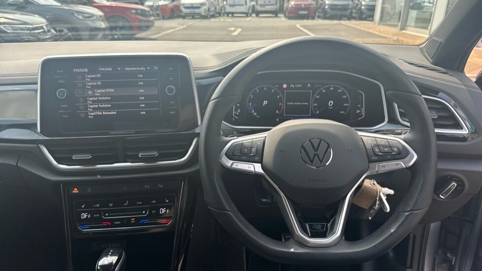 Used Volkswagen T-Roc 2025 for sale - 76796438: Photo 26