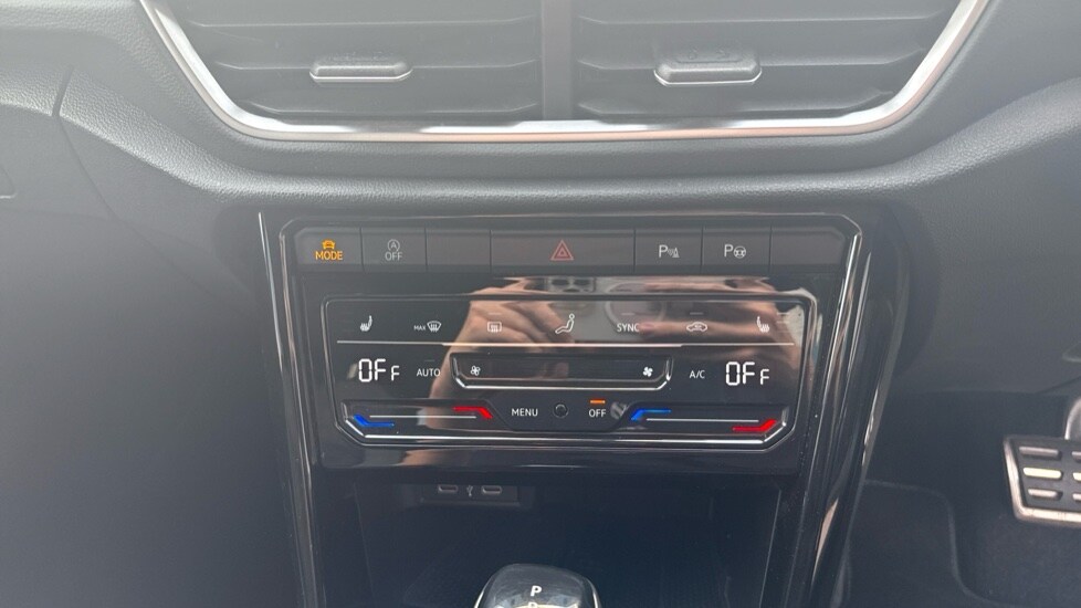 Used Volkswagen T-Roc 2025 for sale - 76796438: Photo 39