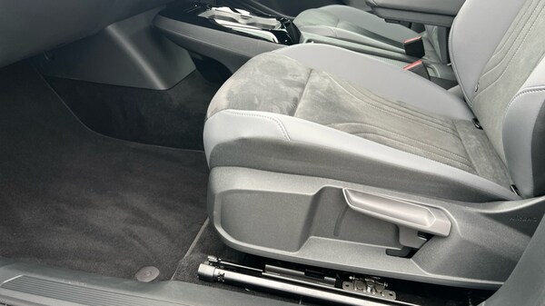 Used Volkswagen ID.4 2024 for sale - 75652800: Photo 39