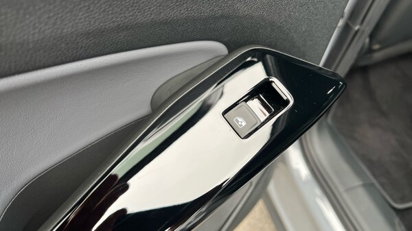 Used Volkswagen ID.4 2024 for sale - 75652800: Photo 43