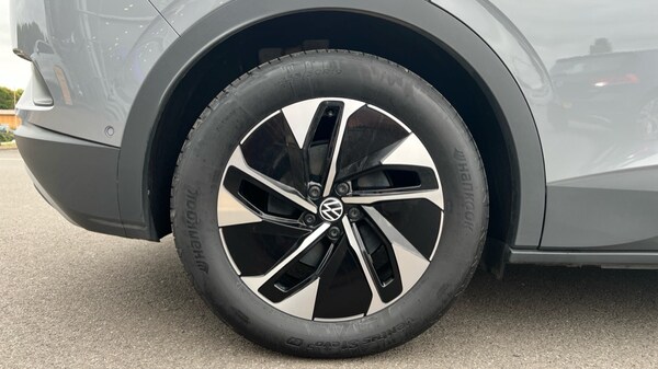 Used Volkswagen ID.4 2024 for sale - 75652800: Photo 5