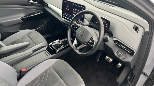 Used Volkswagen ID.4 2024 for sale - 75652800: Photo 6