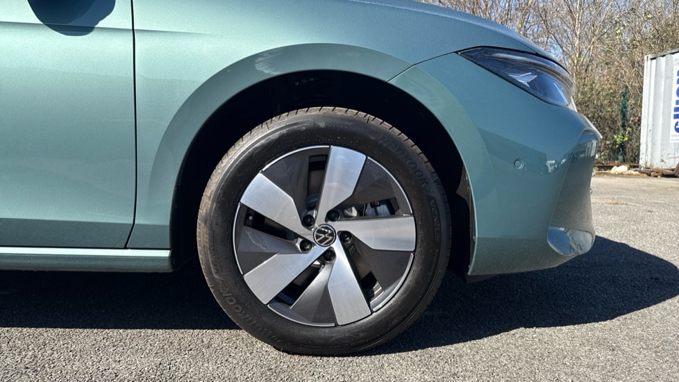 Used Volkswagen Passat 2025 for sale - 76130438: Photo 20