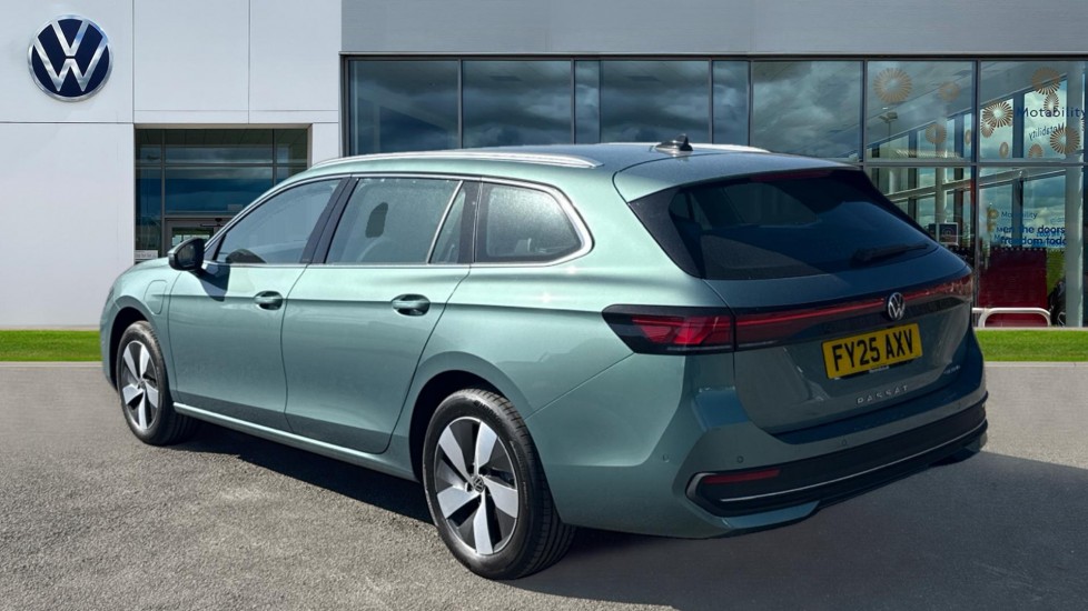 Used Volkswagen Passat 2025 for sale - 76130438: Photo 3
