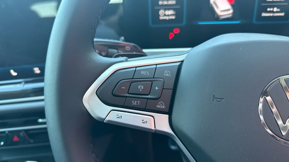 Used Volkswagen Passat 2025 for sale - 76130438: Photo 31